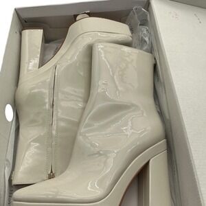 GUESS Byra Cream Patent Platform Ankle Boots Square Toe 5 Inch Block Heel 9.5M
